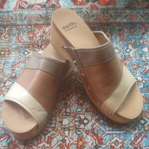 Earth Shoes Size 7.5 Beige